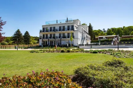 Fontane Hotel & Apartments Отели в г. Бриц