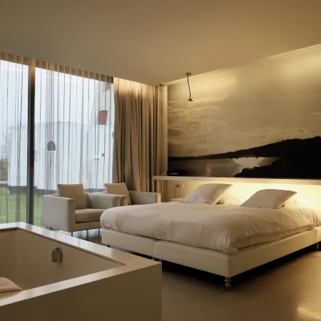 D-Hotel