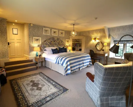 The Lamb Inn Hotels in Burford