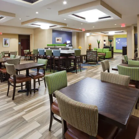 Holiday Inn Express & Suites FORT DODGE by IHG