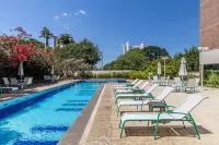 Iu-á Hotel - Pools