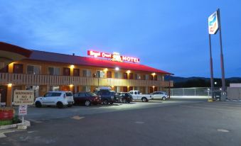 Royal Crest Motel