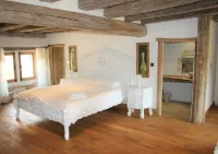 Manoir de la Basse-Cour Hotel di Solesmes
