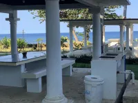 Hotel G Beach Resort and Restobar Hotel di Bolinao
