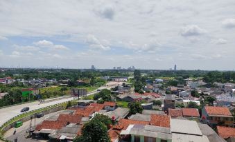 Cozy Living Studio Apartment Amazana Serpong