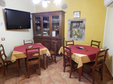 B&B Del Borgo Отели в г. Альтомонте