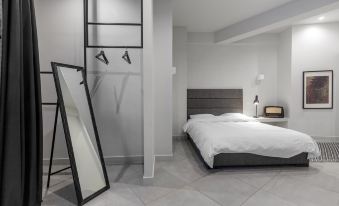 85 Sqm in the Heart of Athens Shared Rooftop Deck