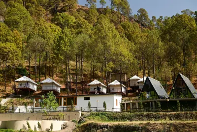 Paradise Pool Resort Hotels near Khurpatal lake and mountain view
