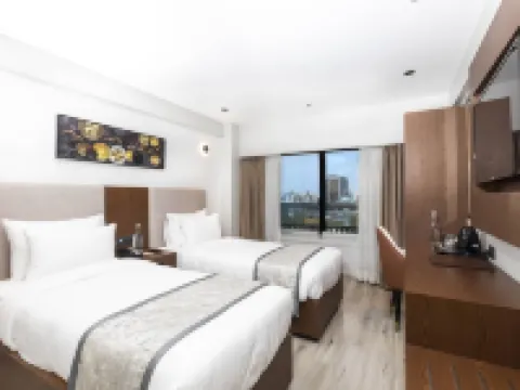 Ramee International Surat Hotels in Surat