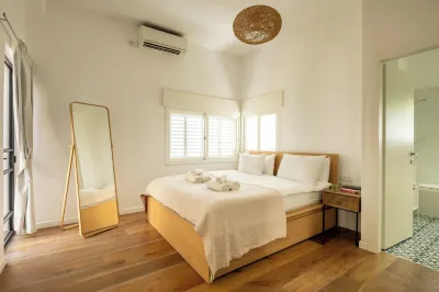 Rustic Charm 2BR Apt in Tel Aviv By Sea N' Rent Hotels in 
