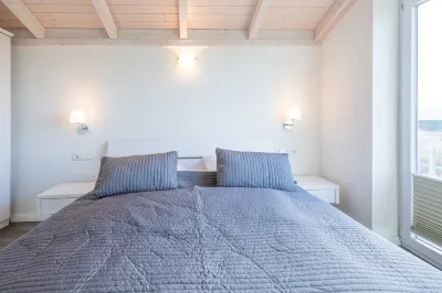 Exklusiv Eingerichtetes Ferienhaus in Strandnaehe