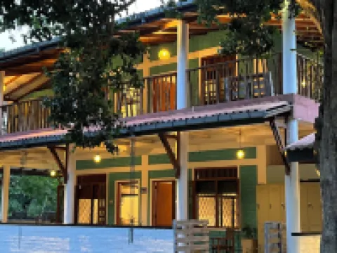 時尚獵豹遊獵營地郊外小屋 - 毗鄰雅拉國家公園 - 青年旅館 鄰近雅拉國家公園的酒店