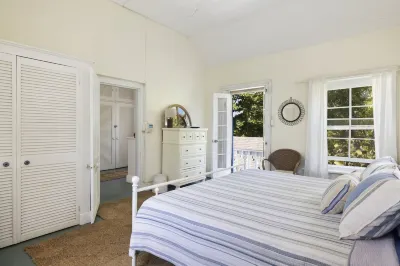 Tamarind 4 Bedroom Home Hotels in 