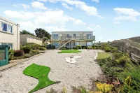 Charming 2BR Coastal Getaway in Pacifica