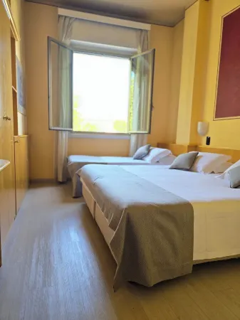 Mokinba Hotels Sant'Ambroeus Отели рядом с достопримечательностью «Национальный музей науки и технологий Леонардо да Винчи»