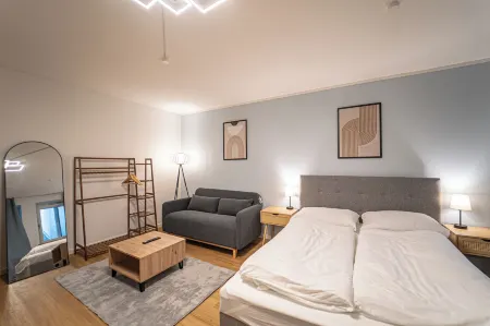 LUXOMES - Vilshofen Altstadt Отели в г. Кюнцинг