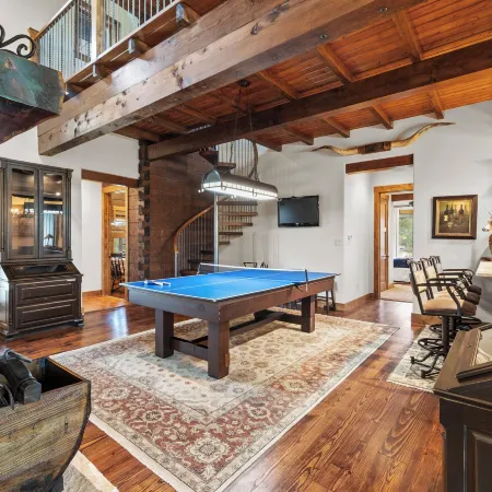 Private Ranch - Pool, Ping Pong, Yoga, Weddings, Games