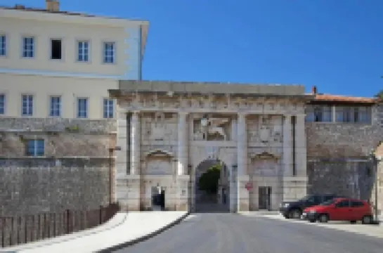 Zadar Luxury Rooms Hotel a 