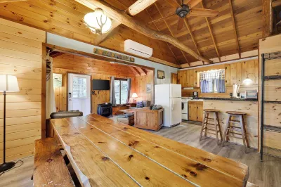 Cozy Lake Cabin 3 with boatdock Hotels in Hawley