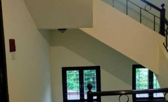 Yellowbrick - Calcutta's Freshest BnB