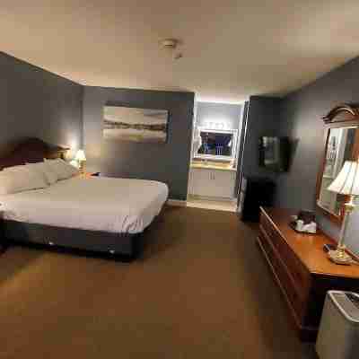Birch Knoll Motel Rooms
