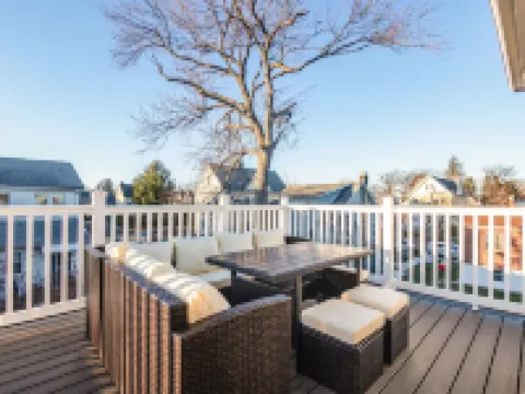 3BR Prime Luxury near NYC w Arcade Room Hotels in Yonkers