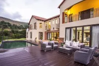 Mount High Luxury Country Estate - Villas