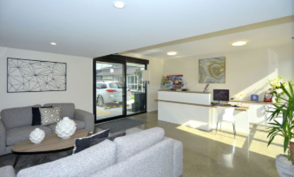 Southwark Hotel & Apartments - Housity