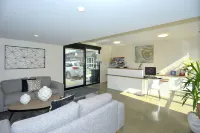 Southwark Hotel & Apartments