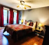 Serenity Pointe - Mountain condo close to downtown Sevierville and Pigeon Forge.