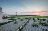 Mantis Seaside Houses Hotels in Trifillia