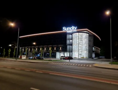 Suncity Hotel & SPA Отели в г. Шяуляй