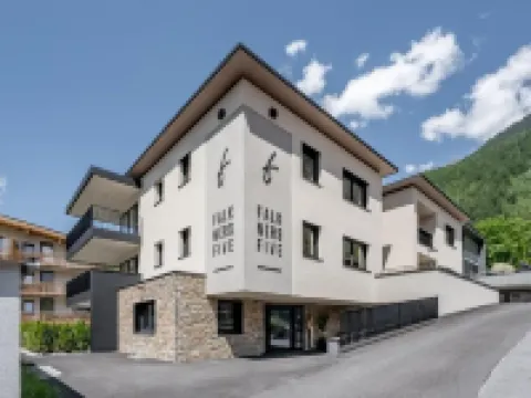 Falkners Five Hotels in Oetz