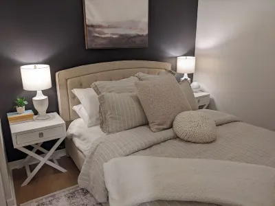 Lakeview Apartment