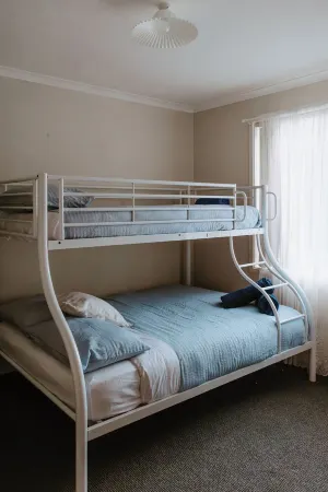 15% Off Weekly | Coastal-View MALU | 4BR Отели рядом с достопримечательностью «Kangaroo Island Sealink»