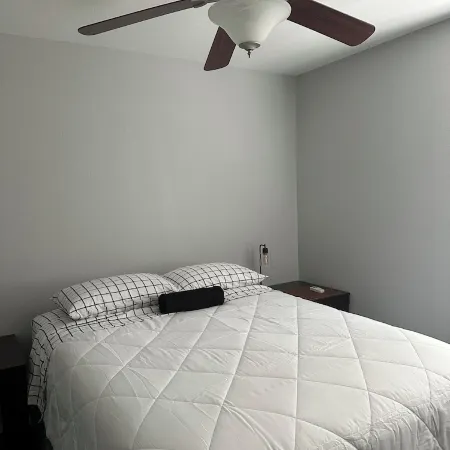 Charming 4-bedroom house with WiFi and AC in Maricopa
