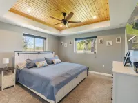 Delightful Loon Lake Retreat Hotels in Branch County