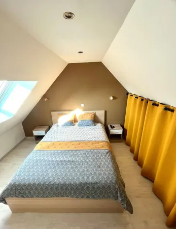 Spacious gîte with private garden and play area, ideal for families Отели в г. Нёшатель-ан-Бре