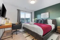 Cozy 3-bedroom townhome in Mountain Green with WiFi, AC. 12 min to Snowbasin