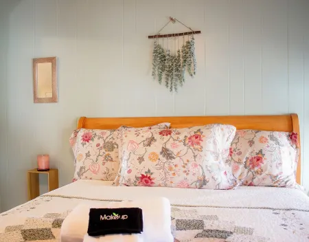 Cozy Second-Floor Stylish & Comfortable Stay