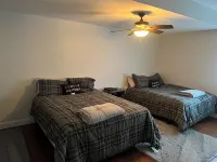 Enjoyable 5-bedroom house with WiFi in charming Cortland Hotels in Virgil