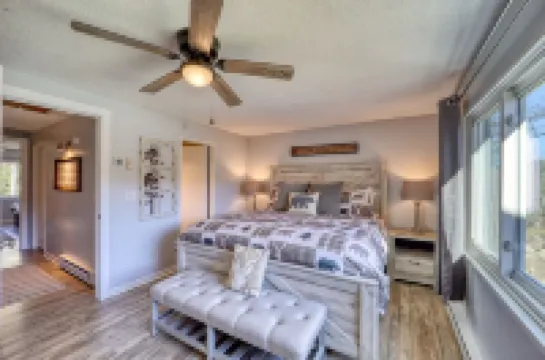 NEW Luxury at Sugar Ski - Extremely close to Slopes, Tubing, and Ice Skating