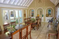 Seven Palms Villa