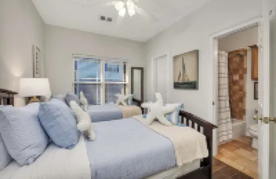 Charming Coastal Cottage on St. Simons Island