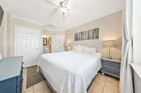 Royal Palms 1303 - 4-Star