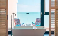 The Coolest Hotel - Romantic
