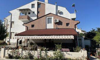 Galya Guest House