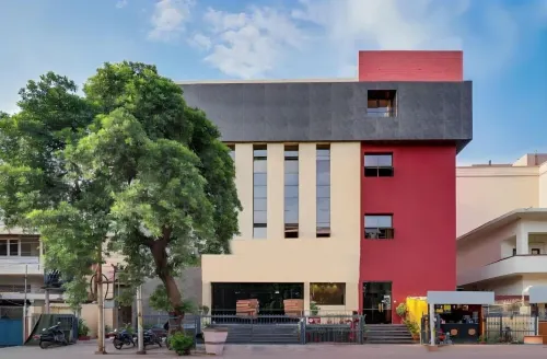 Hotel Bhagyaraj Palace - Best Hotel in Kanpur