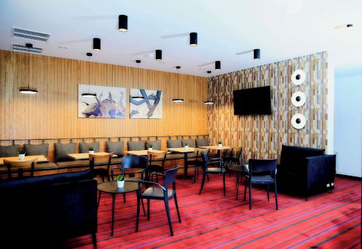 튤립 인/여관 지라르도