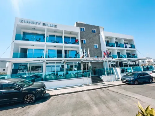 Sunny Blue Hotel - Homestays